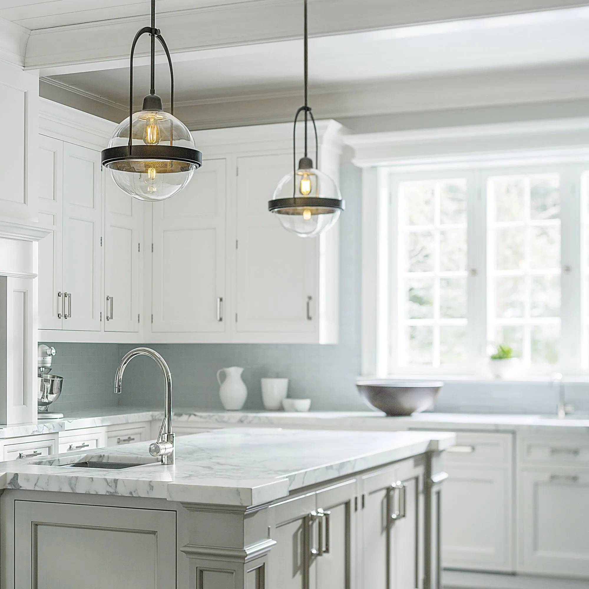 Atlas Pendant 1-Light Clear Glass (ZM) in Dark Smoke