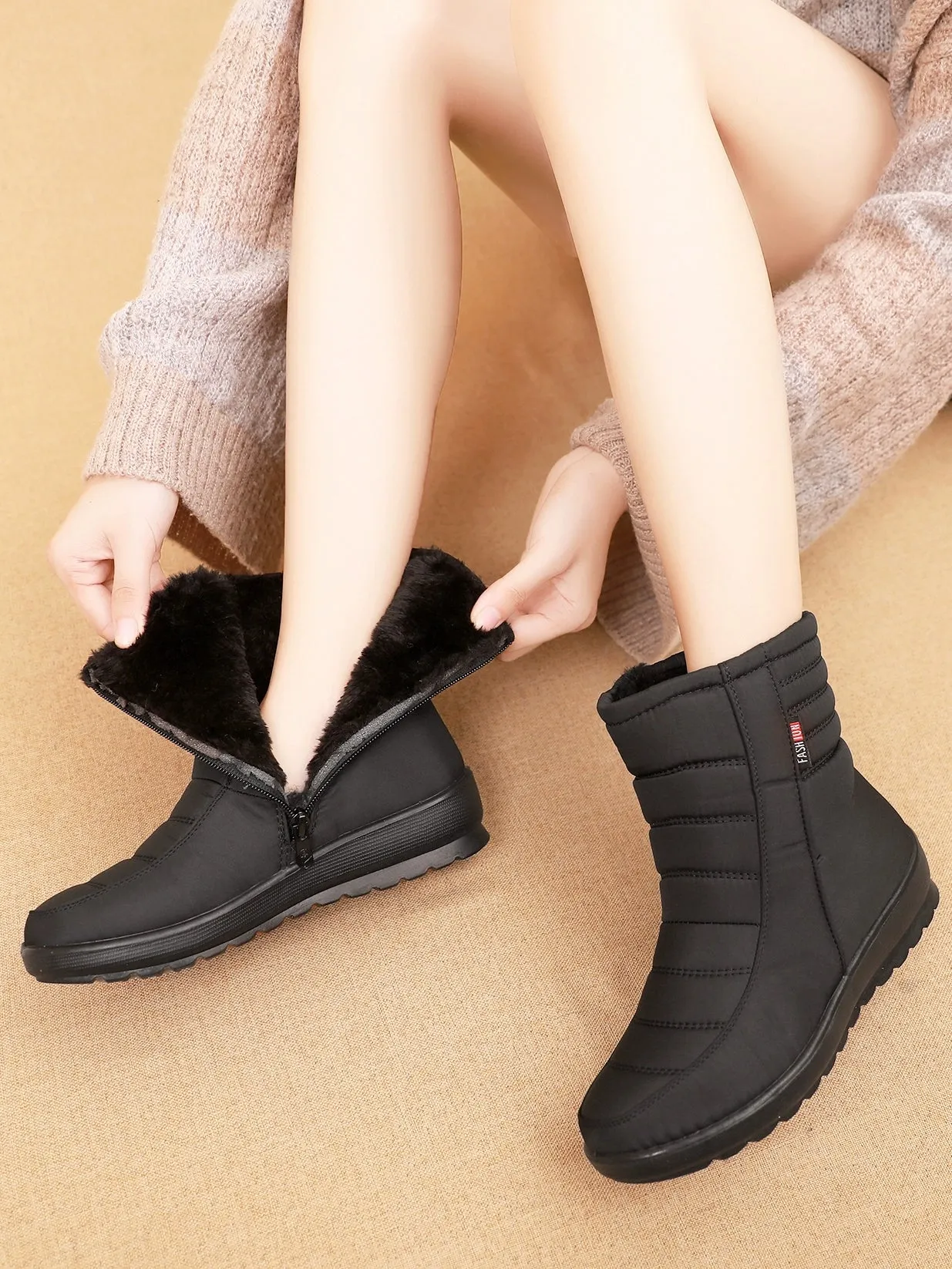 Comfortable Flat Snow Boots for Middle-Aged and Elderly Women – Cotton Shoes for Moms Over 50