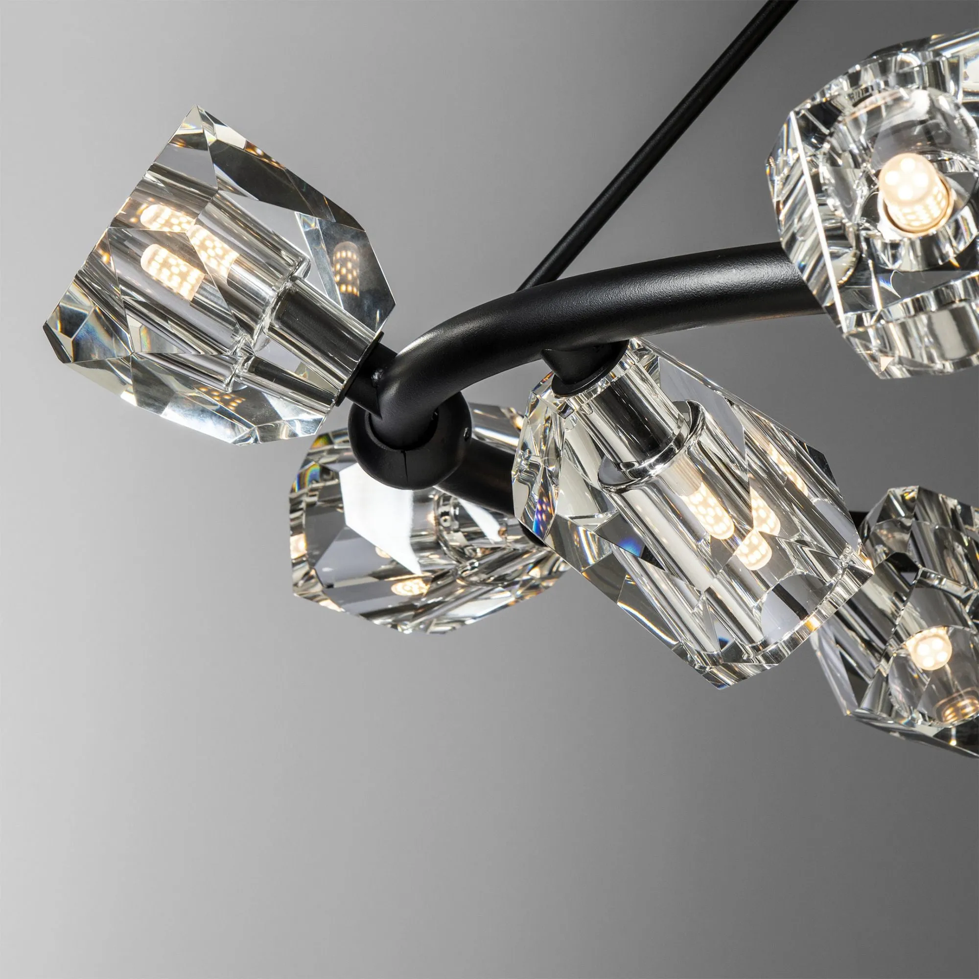 Gatsby 9-Light Ring Pendant 9-Light Crystal in Black