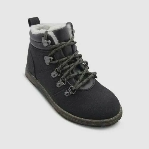 <div><span style="font-family: Arial;"><strong>Cat &amp; Jack&trade; Boys Jonathan Lug Fashion Hiking Boots - Black - Size 2</strong></span></div>

<p>&nbsp;</p>