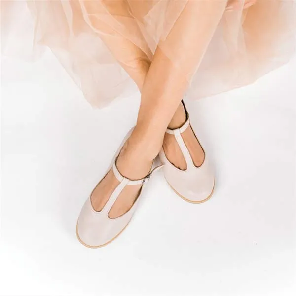 Women'S Vintage Round Toe Flats 23146364